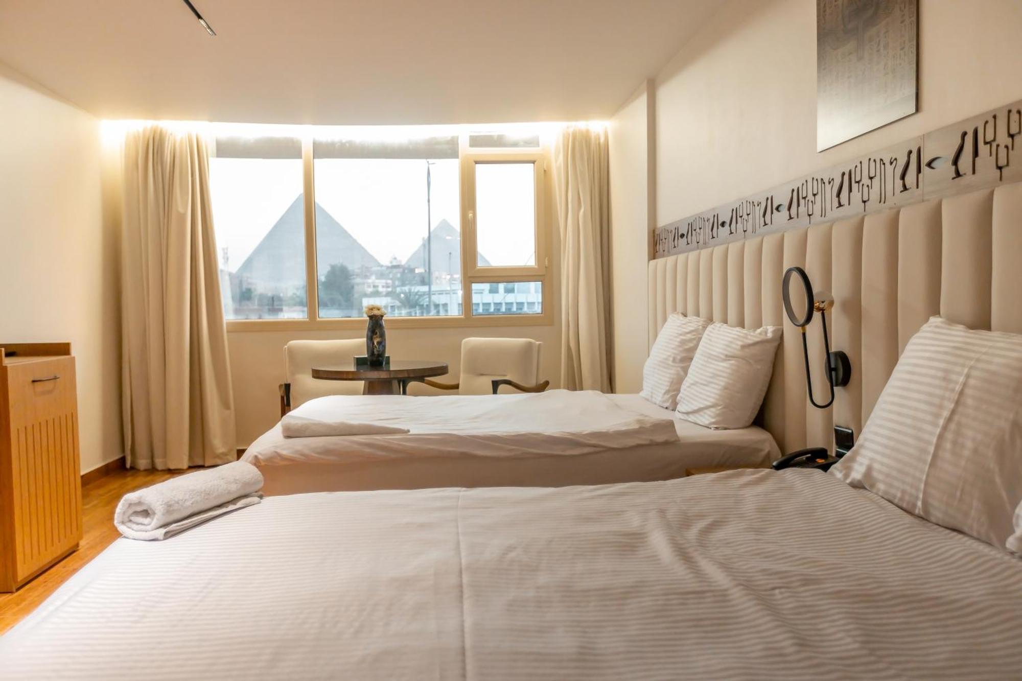 Superior Pyramids Inn Al Kawm al Akhdar Exterior photo