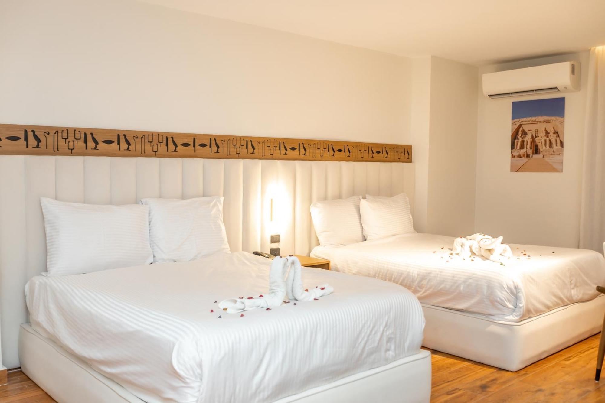 Superior Pyramids Inn Al Kawm al Akhdar Exterior photo