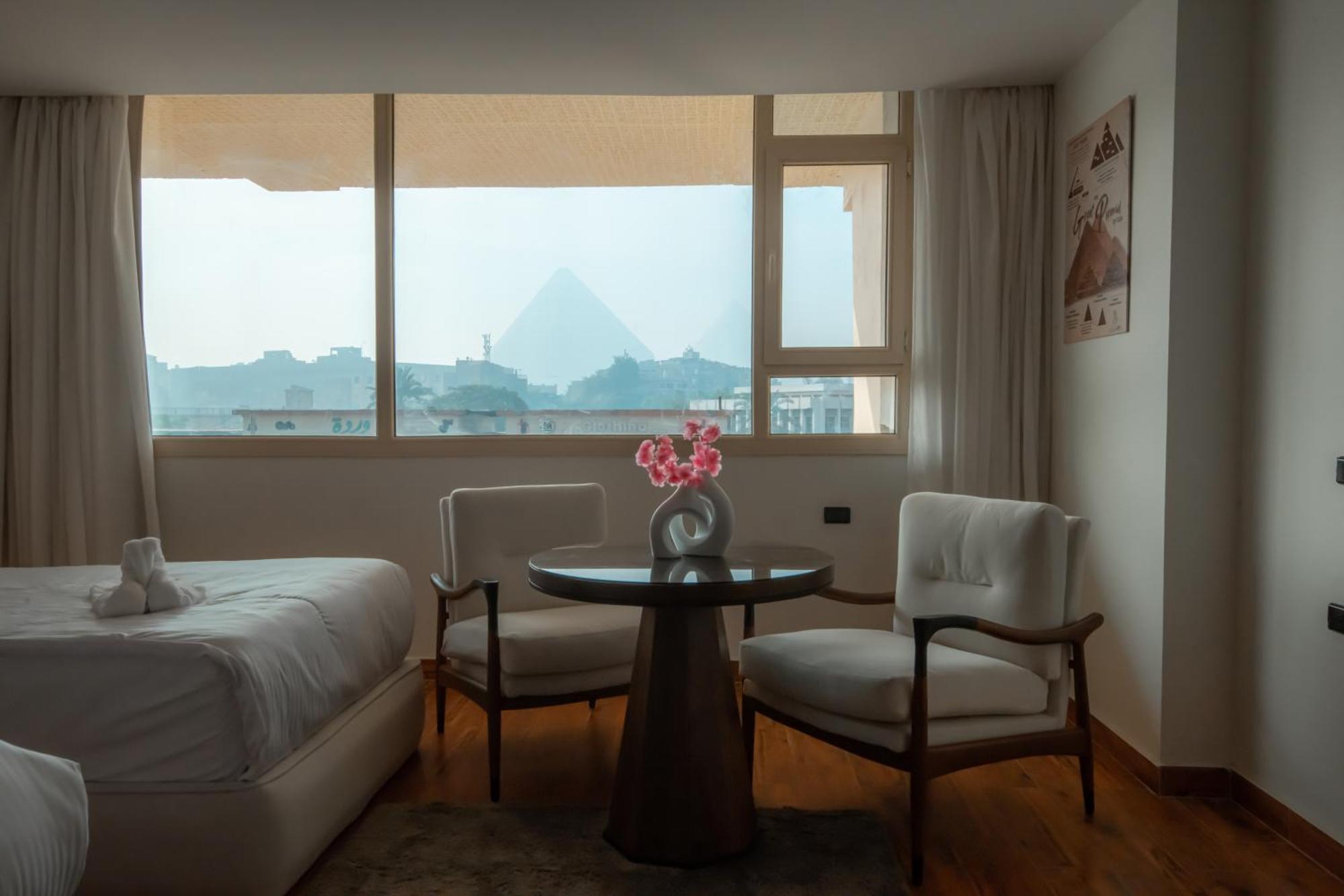 Superior Pyramids Inn Al Kawm al Akhdar Exterior photo